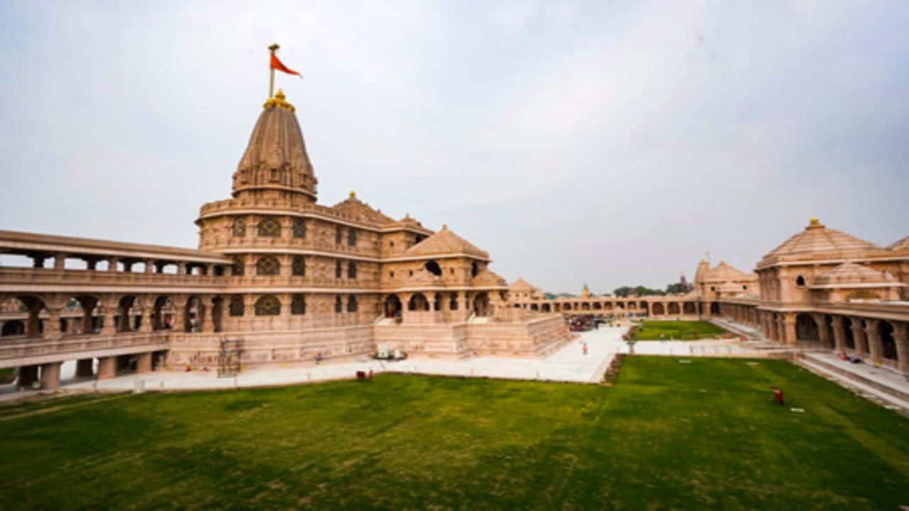राम मंदिर चढ़ावा प्रकरण : एसआईटी ने गृह विभाग को सौंपी प्रारंभिक रिपोर्ट