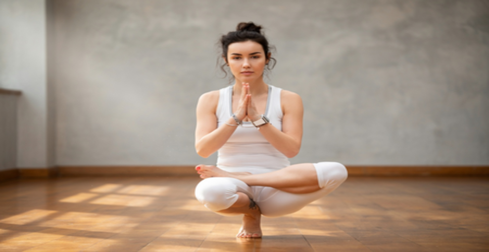 मानसिक तनाव में राहत, बिक्रम योग से मिलती है गहरी शांति
