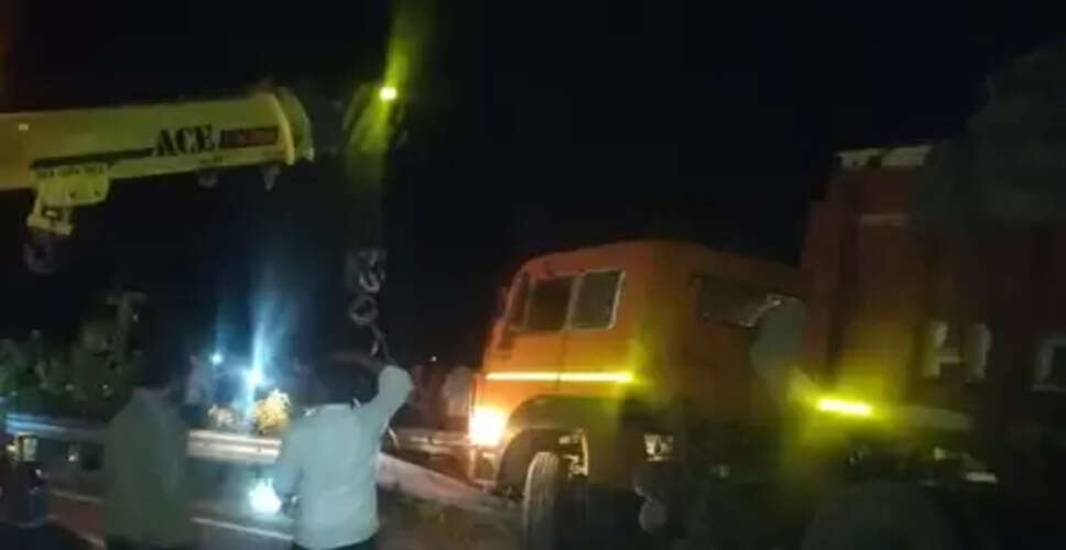 जोधपुर में ट्रक-ट्रेलर की टक्कर, जिंदा जला ट्रेलर का चालक