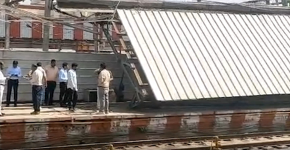 लखनऊ : चारबाग रेलवे स्टेशन पर शेड गिरने से तीन यात्री घायल, सख्त कार्रवाई के निर्देश