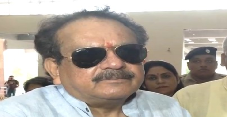 सरकार परीक्षाएं पारदर्शी और निष्पक्ष तरीके से आयोजित करने के लिए पूरी तरह प्रतिबद्ध: एसपी सिंह बघेल