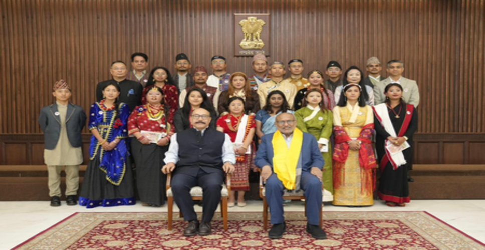 उपराष्ट्रपति ने दार्जिलिंग के युवा डेलीगेशन से की बातचीत, सांस्कृतिक विरासत को बचाने की अपील