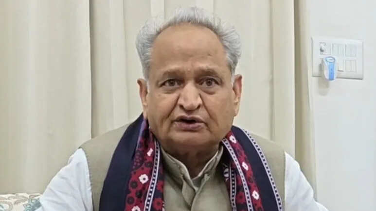मानेसर एपिसोड पर फिर बोले अशोक गहलोत, कहा- विधायकों को दिए गए थे प्रलोभन, लेकिन हमने सरकार बचा ली
