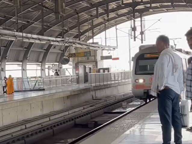 जन्माष्टमी पर जयपुर मेट्रो का बड़ा फैसला: 218 फेरे लगाएगी ट्रेन, वीडियो में जाने रात 1 बजे तक चलेगी सेवा; परकोटे में वाहनों की एंट्री बंद