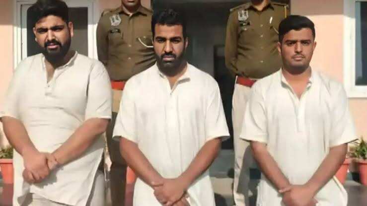 10 लाख में बनवाया फर्जी FMG सर्टिफिकेट, वीडियो में जाने SOG ने दिल्ली से MBBS डॉक्टर को किया गिरफ्तार; करौली मेडिकल कॉलेज में की थी इंटर्नशिप