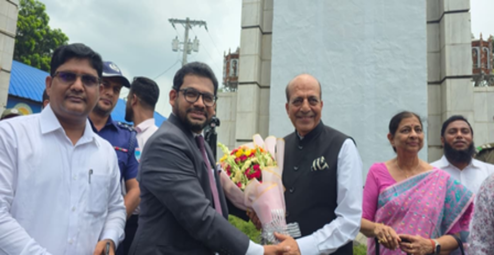 नवनियुक्त उच्चायुक्त दिनेश त्रिवेदी पहुंचे बांग्लादेश, डिप्टी हाईकमिश्नर ने क&zwj;िया स्वागत