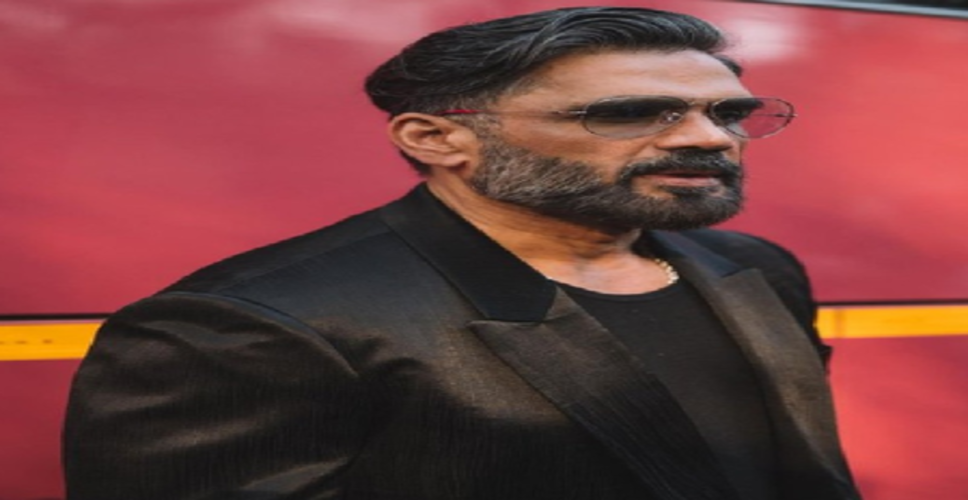 सुनील शेट्टी को जोशीला लगा 'डकैत: एक प्रेम कथा' का ट्रेलर, अदिवि शेष और मृणाल ठाकुर को बताया शानदार