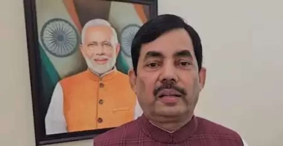 सेना पर बयान देने के लिए राहुल गांधी को माफी मांगनी चाहिए: शाहनवाज हुसैन