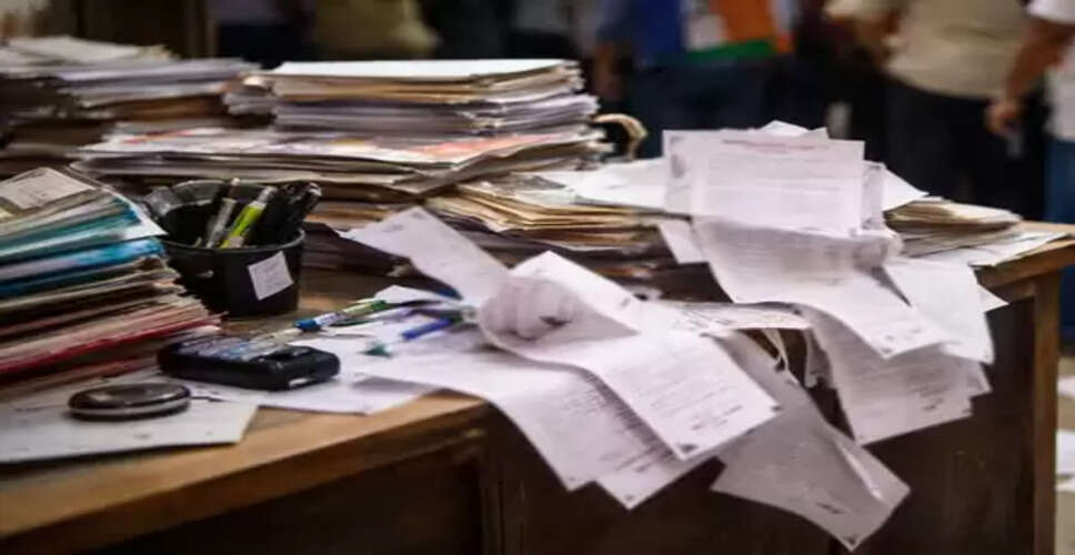 बंगाल एसआईआर प्रक्रिया : तृणमूल कार्यकर्ताओं पर एसडीओ कार्यालय में फॉर्म फाड़ने का आरोप