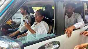हुगली में TMC सांसद मिताली बाग की कार पर हमला, शीशे टूटे; सांसद और ड्राइवर घायल