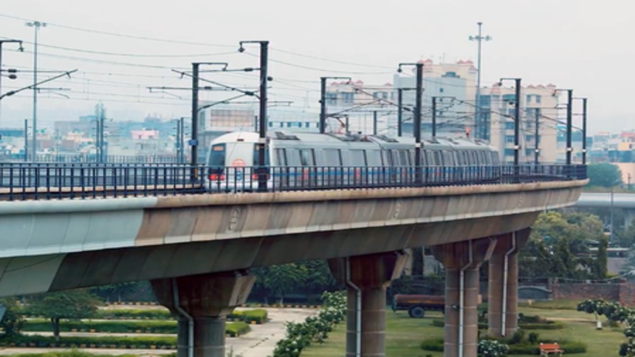 दिल्ली मेट्रो से सभी स्टेशन खोले गए, डीएमआरसी ने एंट्री और एग्जिट सर्विस बहाल करने की दी जानकारी