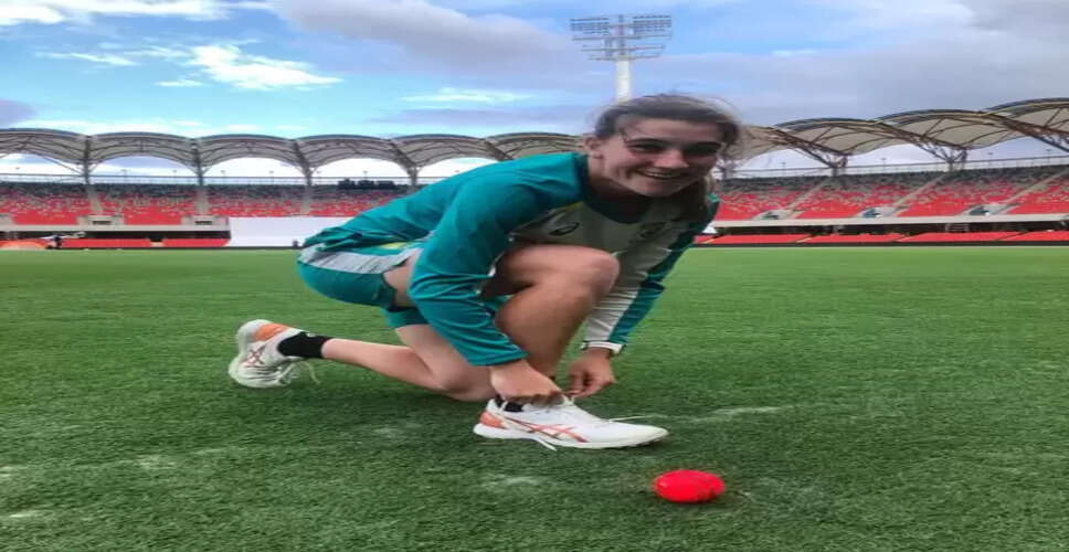 आईसीसी रैंकिंग: दीप्ति को पछाड़कर सदरलैंड बनीं टी20 फॉर्मेट की 'नंबर-1' महिला गेंदबाज