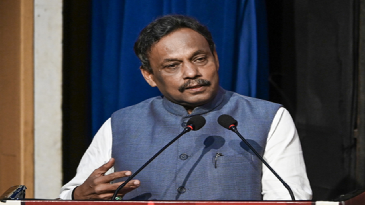भाजपा के यूपी प्रभारी विनोद तावड़े का अवध और पूर्वांचल का सप्ताहभर का दौरा शुरू