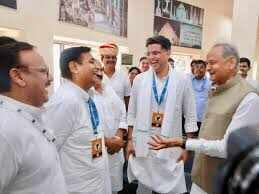कोटा दौरे में कांग्रेस एकजुटता के संकेत: राहुल गांधी की मौजूदगी में गहलोत-पायलट साथ, फुटेज में देंखे मुस्कुराते और बातचीत करते दिखे