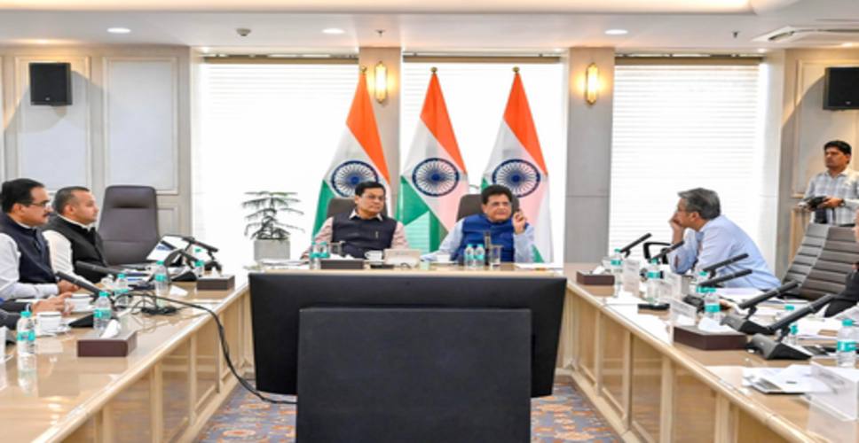 पीयूष गोयल और सोनोवाल ने विदेशी व्यापार को सुगम बनाने को लेकर की बैठक