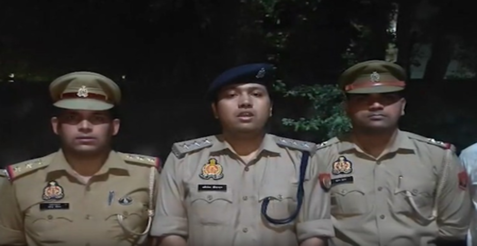 गाजियाबाद: पुलिस मुठभेड़ में चेन स्नैचिंग के आरोपी इरशाद के पैर में गोली लगी, दो आईफोन और तमंचा बरामद