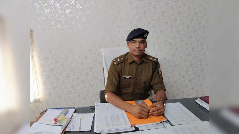 अजमेर में प्रशिक्षु RPS अधिकारी पर हमला, सोशल मीडिया टिप्पणी मामले में पूछताछ के दौरान बवाल