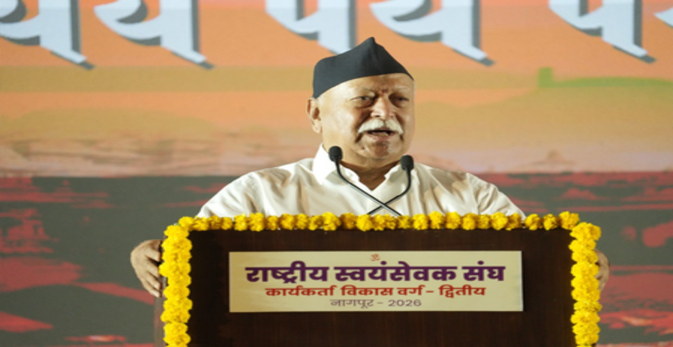 दुनिया भारत की ओर नई दिशा की उम्मीद से देख रही है, हमें हर स्तर पर खुद को मजबूत बनाना होगा : मोहन भागवत