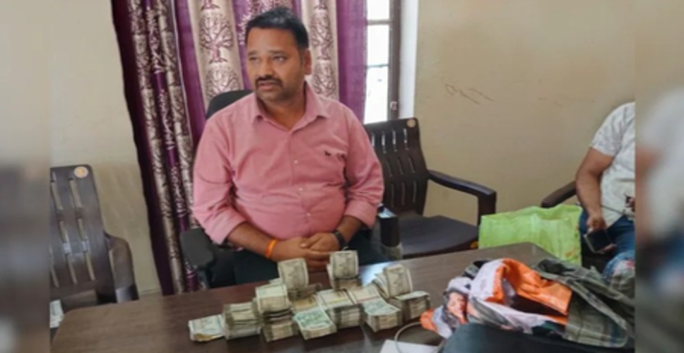 राजस्थान एसीबी की बड़ी कार्रवाई, असिस्टेंट इंजीनियर से 3.70 लाख बरामद