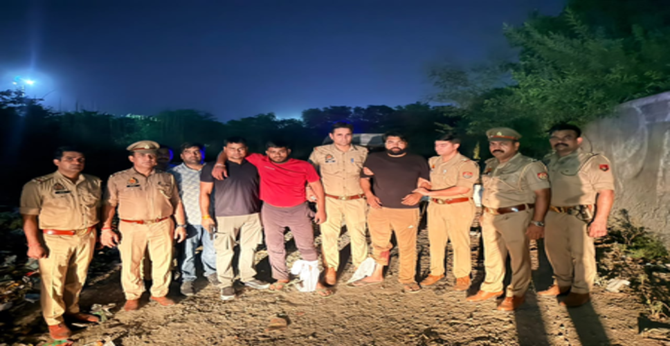 हत्या के आरोपी पुलिस मुठभेड़ में हुए घायल, अवैध हथियार और बिना नंबर की बाइक बरामद