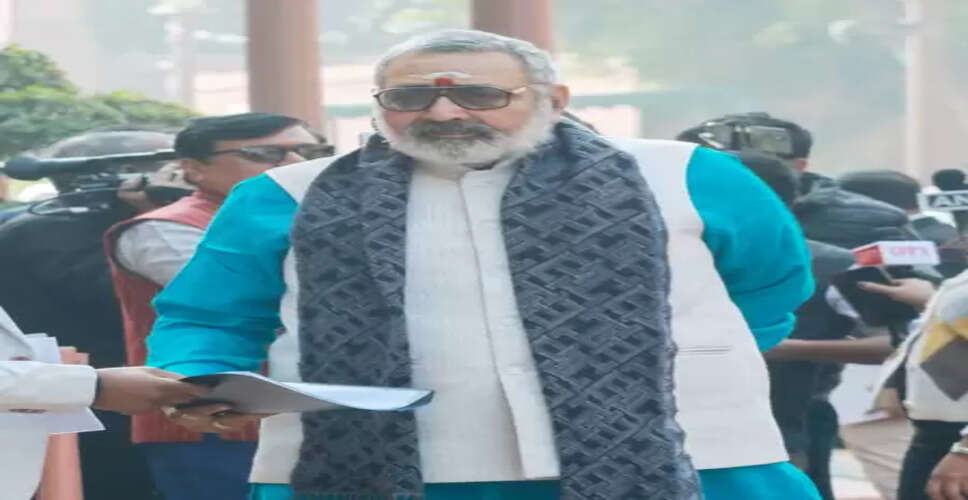 गिरिराज सिंह का विपक्ष पर हमला, बोले- कुछ लोग 'वंदे मातरम' की बजाय 'बाबरी मस्जिद' को मानते हैं