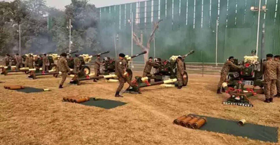 गणतंत्र दिवस पर स्वदेशी लाइट फील्ड गन से ऐतिहासिक 21 तोपों की सलामी
