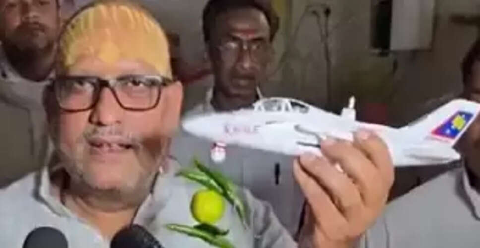 'राफेल से नींबू-मिर्च कब हटेगा', अजय राय का केंद्र सरकार पर तंज