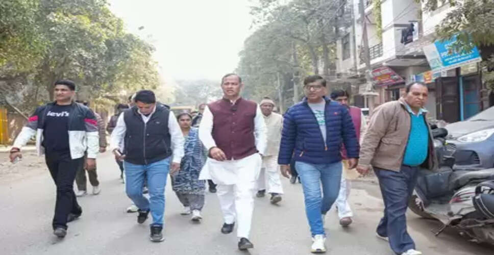 अनियमित कॉलोनियों में नालियों की निकासी को लेकर विभाग मिलकर करें काम: रविन्द्र इंद्राज