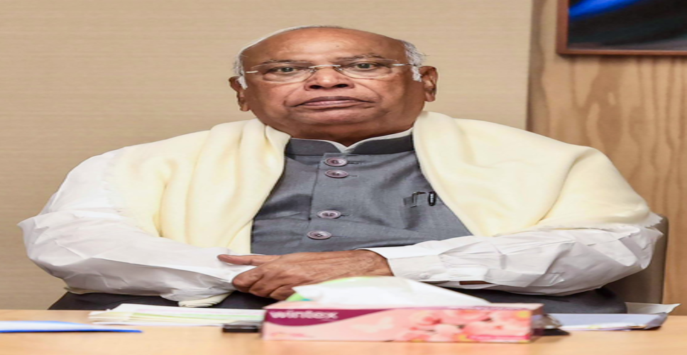 नारी शक्ति वंदन अधिनियम पर पीएम मोदी के पत्र के बाद खड़गे ने की सर्वदलीय बैठक की मांग