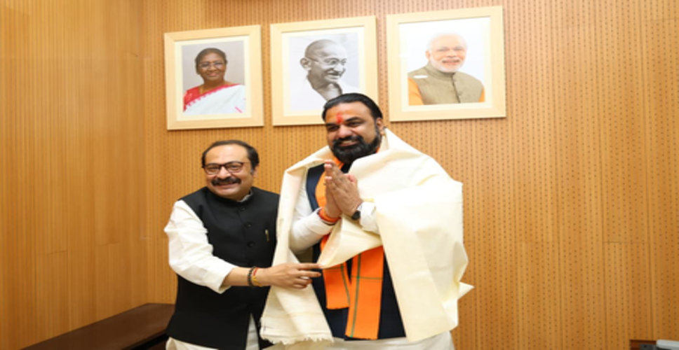 महान विभूतियों की जन्मस्थलियां बनेंगी 'आदर्श ग्राम', सांसद विवेक ठाकुर ने सीएम का जताया आभार