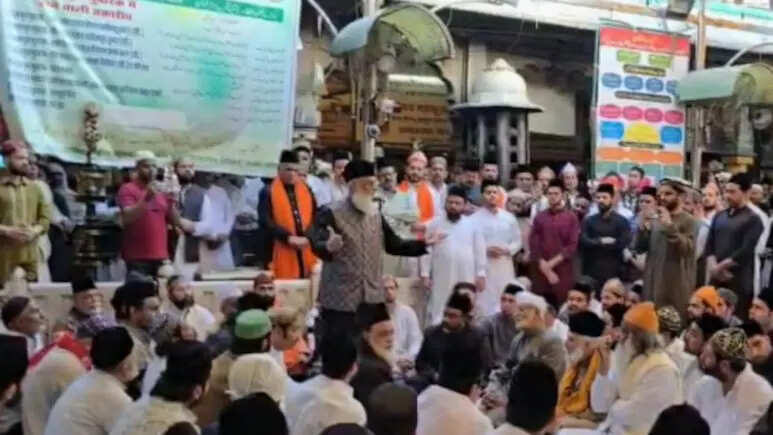 अजमेर शरीफ में ताज़ियती जलसा, दिवंगत ईरानी नेता के लिए श्रद्धांजलि और शांति की अपील