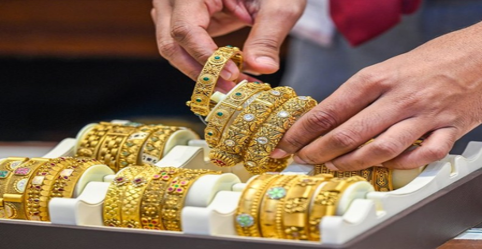 बिहार : पटना में हथियारबंद लुटेरों ने 4 लाख रुपए के गहने लूटे