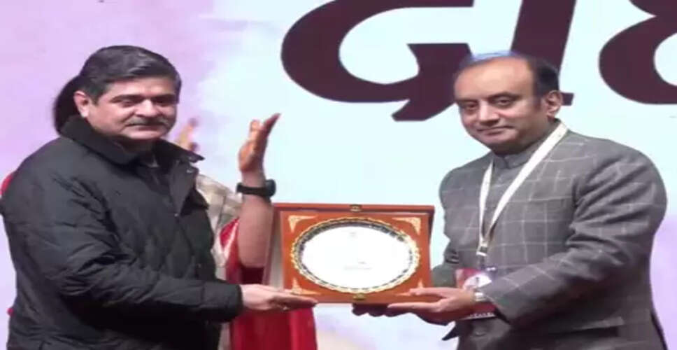 दिल्ली शब्दोत्सव 2026 : उत्तर-दक्षिण के बीच विवाद खड़ा करने पर सुधांशु त्रिवेदी का बेबाक अंदाज, युवाओं के लिए पढ़ी ये शायरी