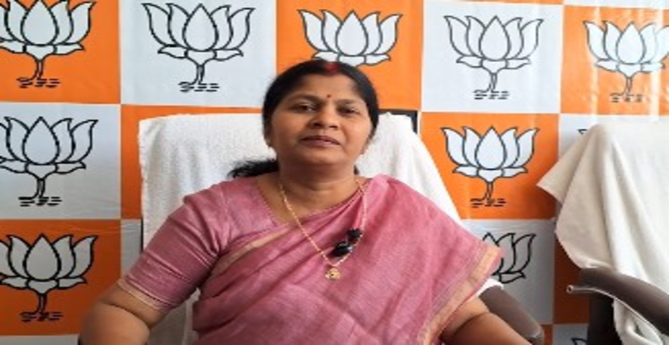 अखिलेश यादव अपने कार्यकाल का हिसाब दें, उत्तर प्रदेश विकास के नए दौर में आगे बढ़ रहा : डॉ. संगीता बलवंत