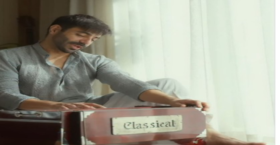 पिता की याद में अपारशक्ति खुराना ने सुरों से दी श्रद्धांजलि, वीडियो शेयर कर लिखा- 'मिस यू द कूलेस्ट खुराना'