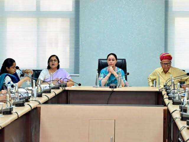 राजस्थान में पर्यटन परियोजनाओं को मिलेगी रफ्तार, वीडियो में जाने दिया कुमारी ने की समीक्षा; रोप-वे सुरक्षा और आमेर मास्टर प्लान पर जोर