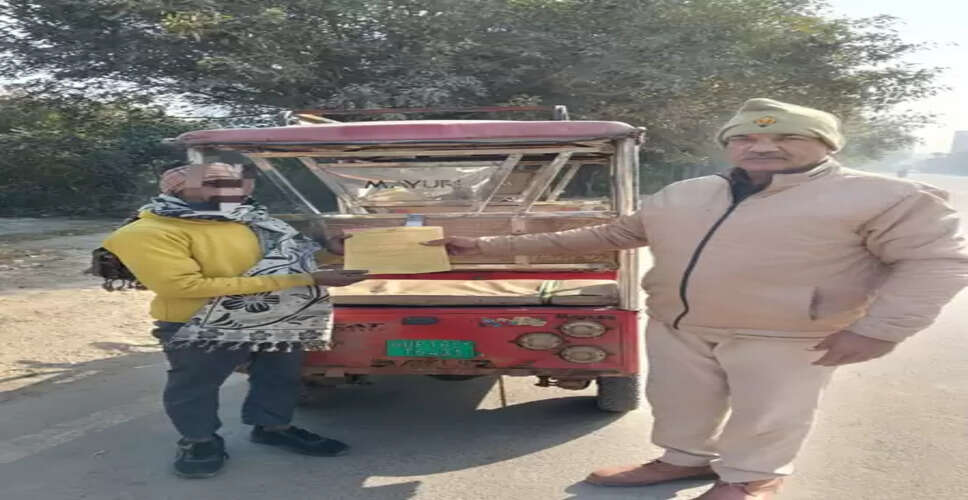 सड़क सुरक्षा माह: नोएडा में सख्त अभियान, 6,600 से अधिक वाहनों के चालान, 21 गाड़ियां सीज