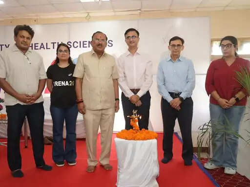 RUHS में ‘एरीना 26’ खेल उत्सव का समापन, टेबल टेनिस में डॉ. श्रेय गुप्ता और डॉ. महिमा खीचड़ ने जीते खिताब