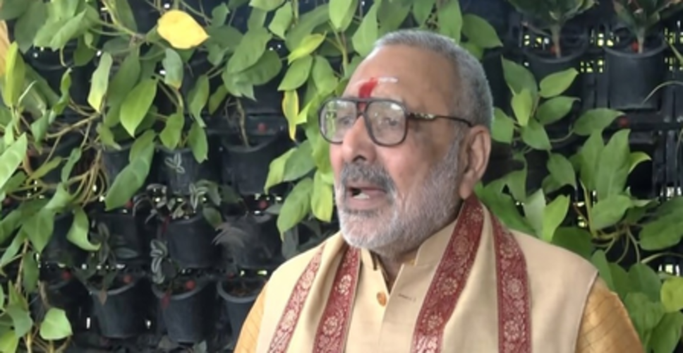 केंद्रीय मंत्री गिरिराज सिंह ने ममता बनर्जी की कार्यशैली पर उठाए सवाल