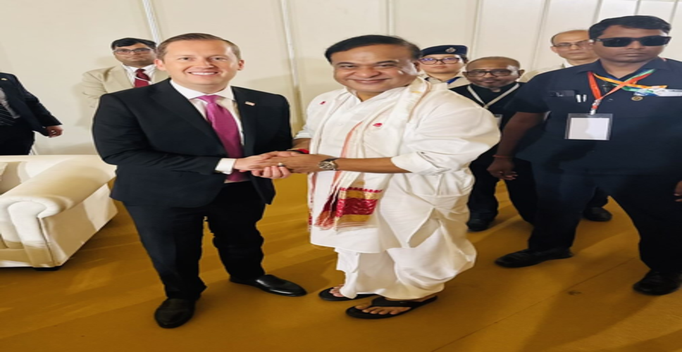 सीएम हिमंता के शपथ ग्रहण समारोह में शामिल हुए अमेरिकी राजदूत गोर, बोले- यह मेरे लिए सम्मान की बात है