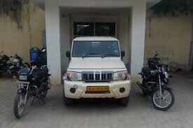 शादी में स्टंट पड़ा भारी, डीजे के पीछे बाइक-बोलेरो लहराने का वीडियो वायरल, एसपी ने लिया एक्शन