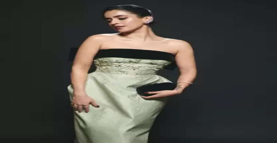 'मिसेज' के लिए सान्या मल्होत्रा बनीं 'बेस्ट एक्ट्रेस', बॉलीवुड हंगामा ओटीटी इंडिया फेस्ट में मिला सम्मान