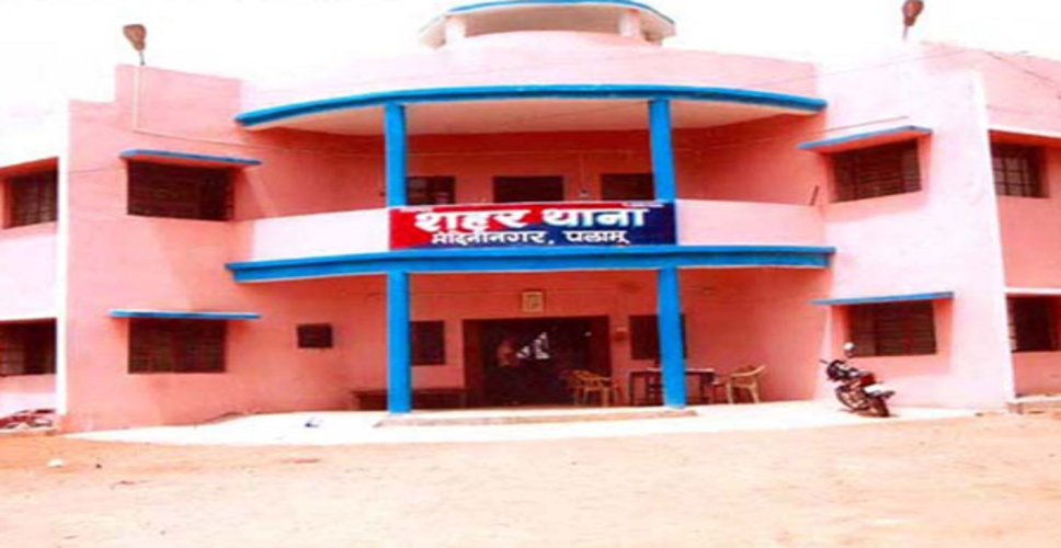 झारखंड के पलामू में ओवरब्रिज पर दर्दनाक सड़क हादसा, दो युवकों की मौत