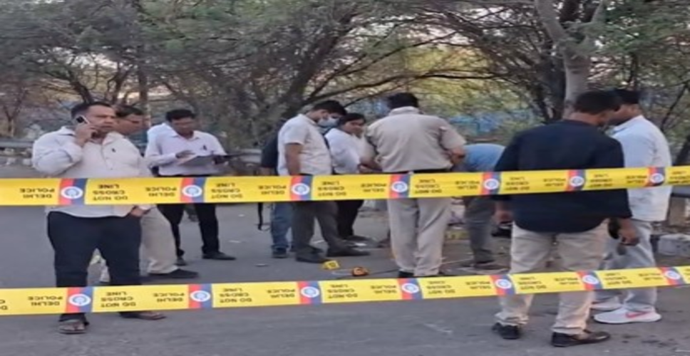 दिल्ली : सिग्नेचर ब्रिज के पास पुलिस और बदमाश में मुठभेड़, राशिद हत्याकांड का मुख्य आरोपी हारून गिरफ्तार
