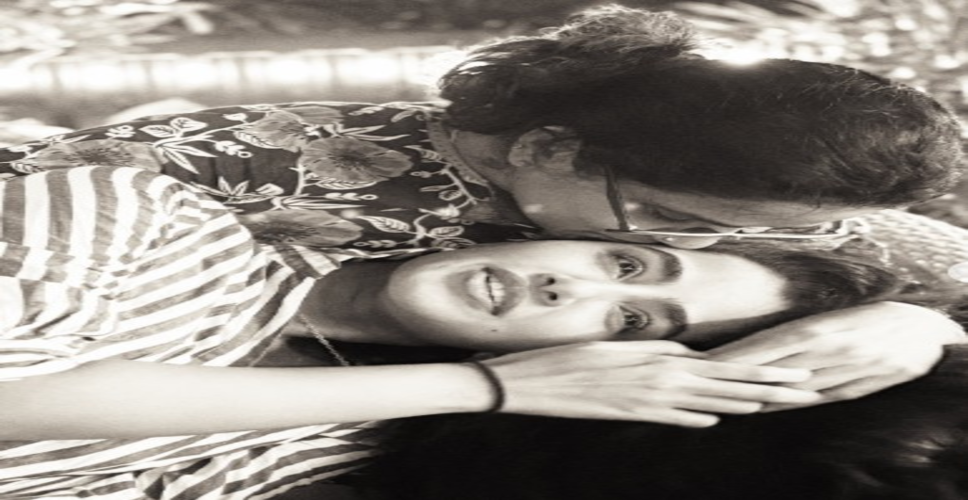 मां की गोद में सुकून तलाशती दिखीं साउथ स्टार अनुपमा, बर्थडे पर लुटाया भरपूर प्यार