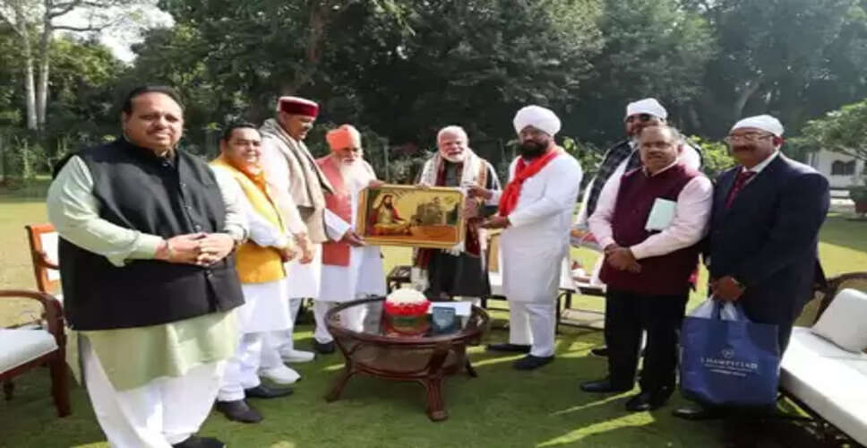 सचखंड डेरा बल्ला के प्रमुख संत निरंजन दास महाराज ने पीएम मोदी से की मुलाकात