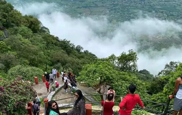 इस वीकेंड फैमिली के साथ घूमने जाना है तो माउंट आबू है बेस्ट ऑप्शन, वीडियो में जानिए वहां के टॉप 5 पर्यटन स्थल और बेस्ट रूट