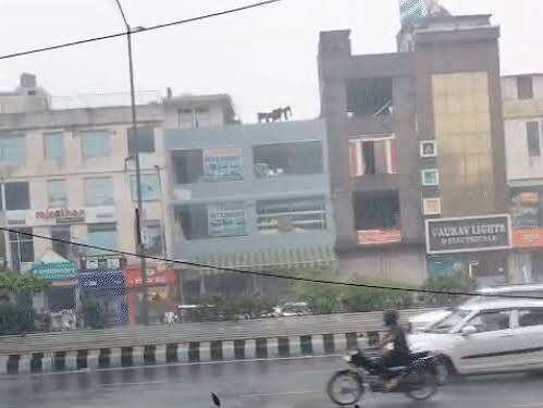 राजस्थान में बारिश का दौर जारी, 8 जिलों में झमाझम बारिश; वीडियो में जाने खैरथल अंडरपास में 7 फीट पानी, स्कूल जाने को मजबूर हुए बच्चे