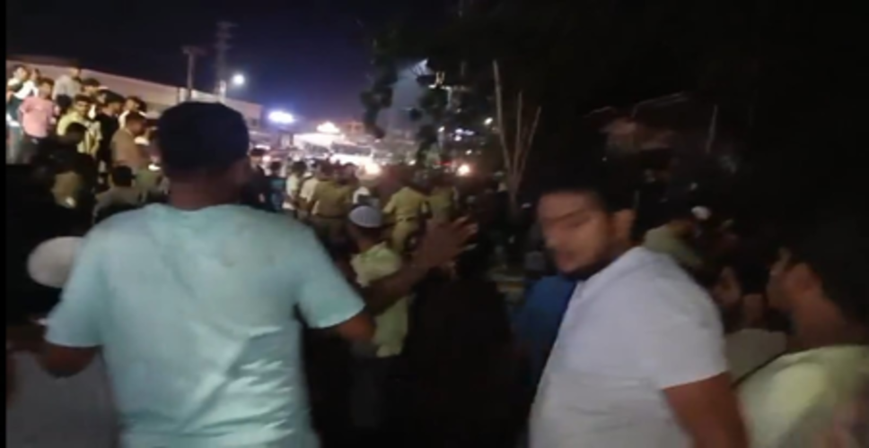 कर्नाटक: धार्मिक स्थल को दूसरी जगह ले जाने को लेकर हुए प्रदर्शन के बाद भटकल में तनाव, छह हिरासत में