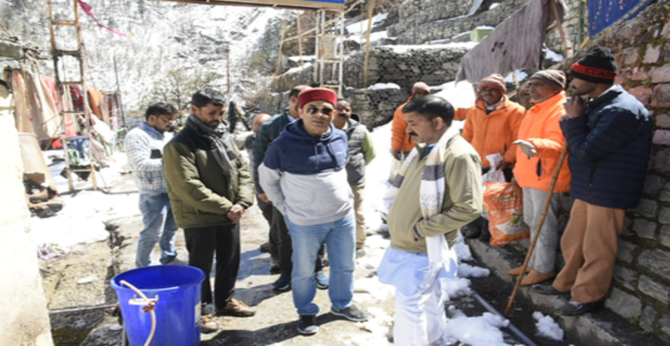 चारधाम यात्रा से पूर्व प्रशासन ने यमुनोत्री पैदल मार्ग का किया स्थलीय निरीक्षण